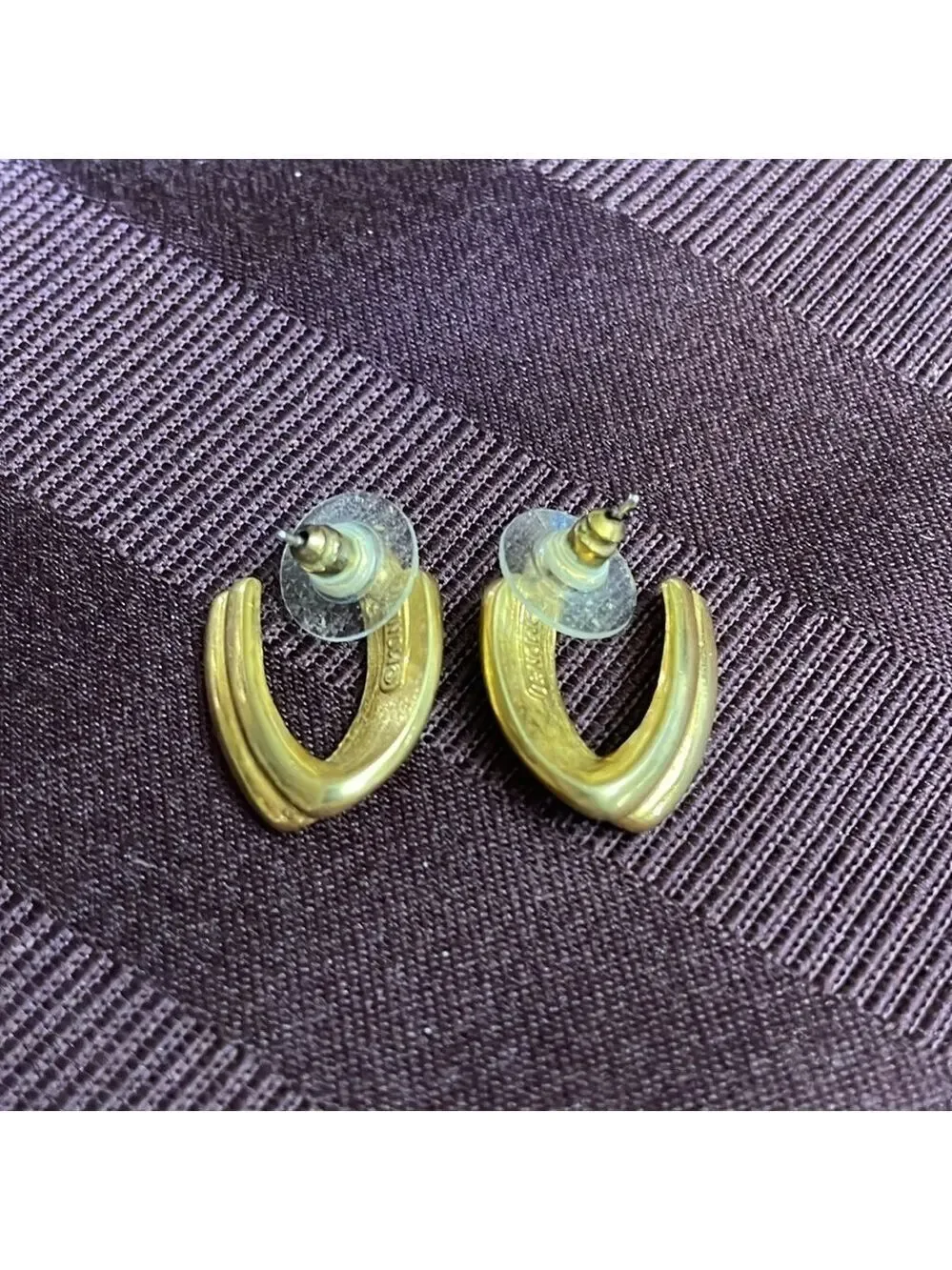 Monet gold tone vintage earrings